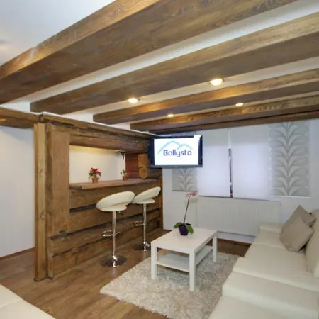 Six-bedroom Gallysto 1 *