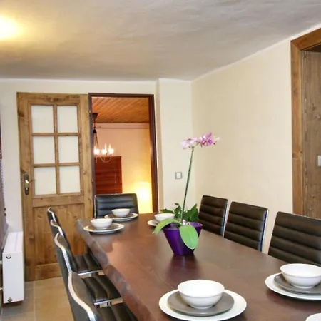 Six-bedroom Gallysto 1 Harrachov